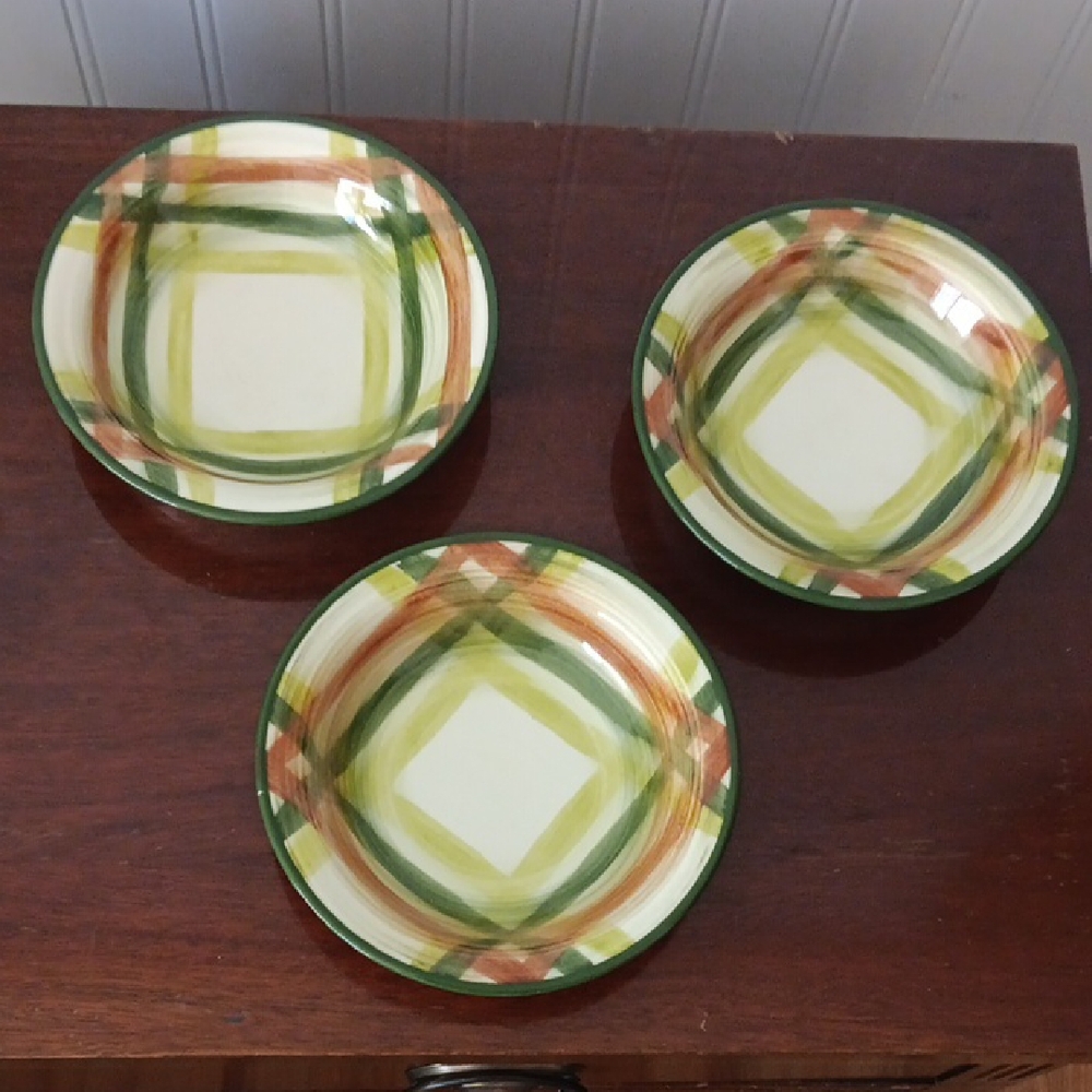 Hard To Find Tam O'shanter fruit/dessert bowls